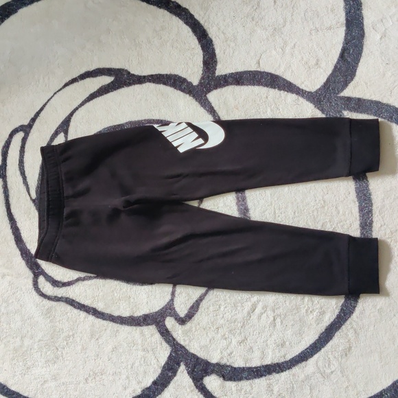 Nike boys matching set - Picture 4 of 4